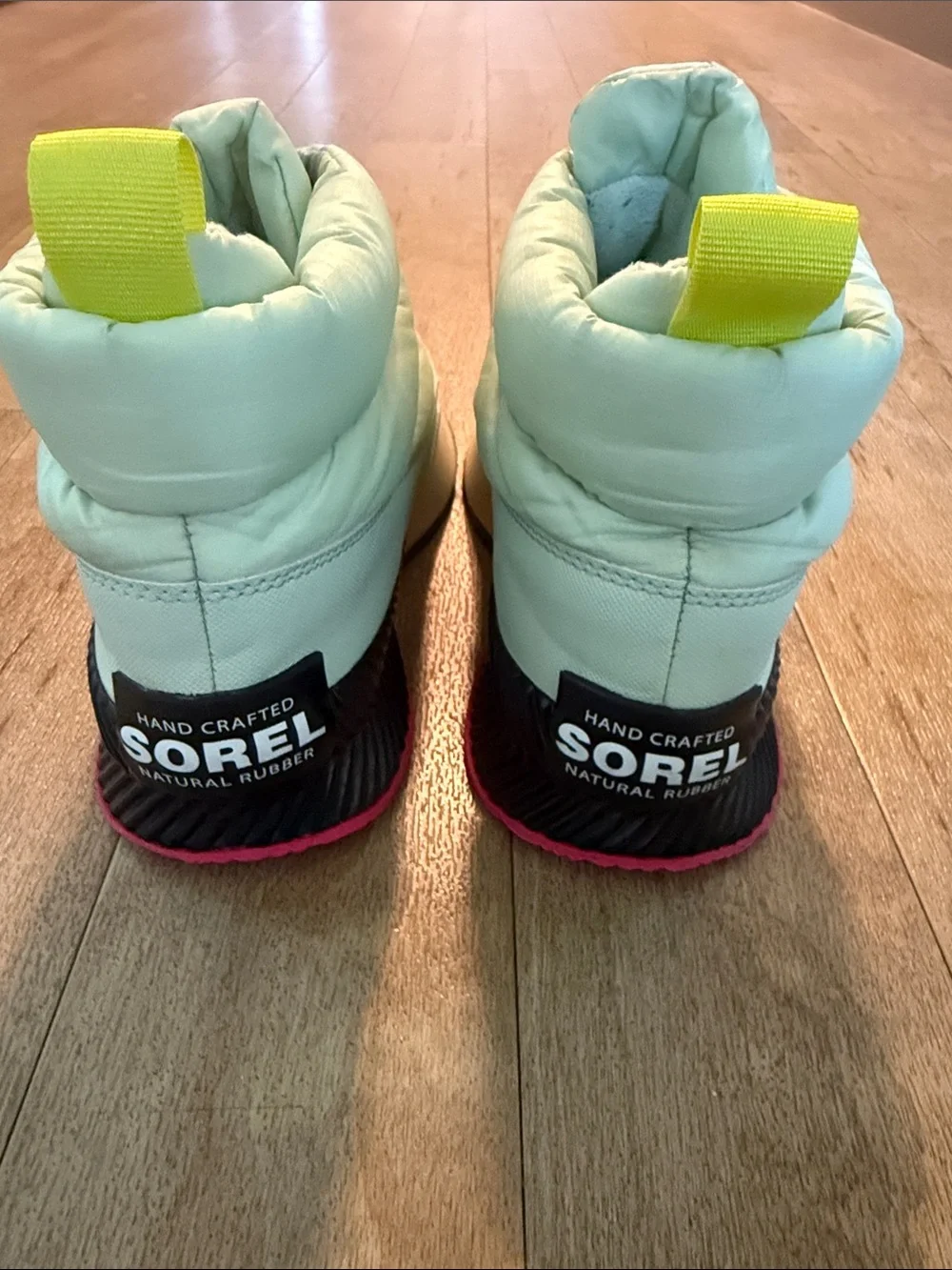 SOREL OUT 'N ABOUT ™ III PUFFY ZIP- MINT Women’s Sz. 8